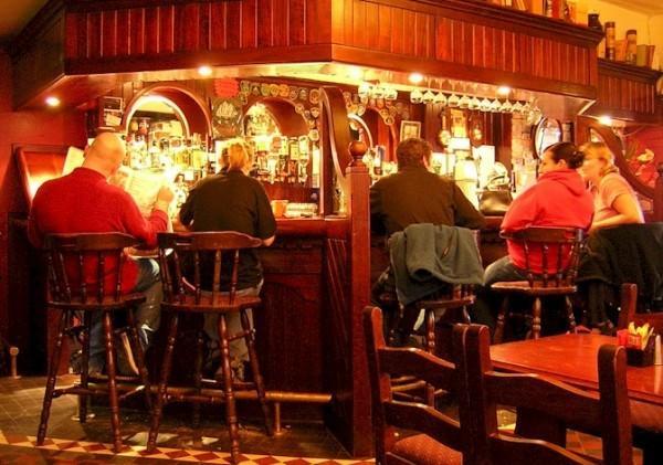 Creedons Traditional Irish Welcome Inn B&B คอร์ก ภายนอก รูปภาพ